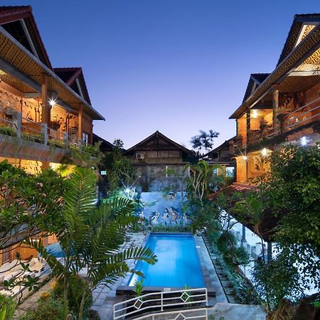 Hotel Lumbung Sari Legian Exterior photo
