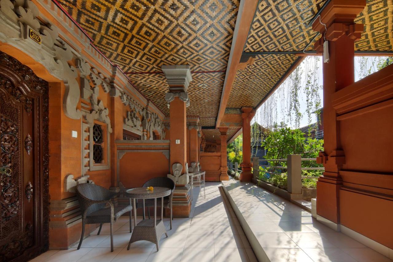 Hotel Lumbung Sari Legian Exterior photo