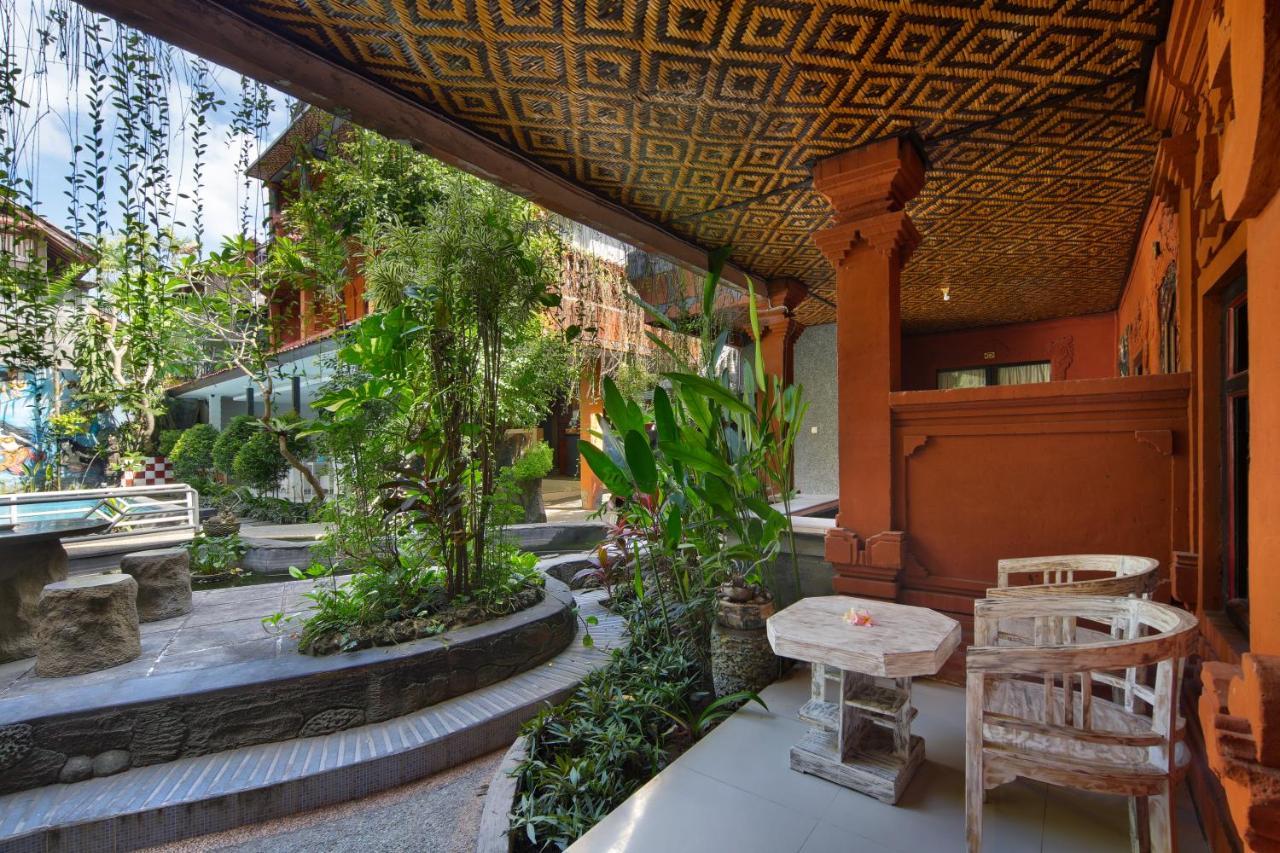 Hotel Lumbung Sari Legian Exterior photo