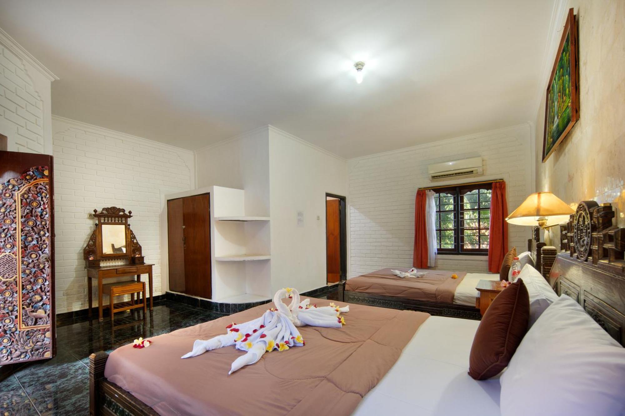 Hotel Lumbung Sari Legian Exterior photo